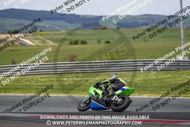 cadwell no limits trackday;cadwell park;cadwell park photographs;cadwell trackday photographs;enduro digital images;event digital images;eventdigitalimages;navarra;no limits trackdays;peter wileman photography;racing digital images;trackday digital images;trackday photos